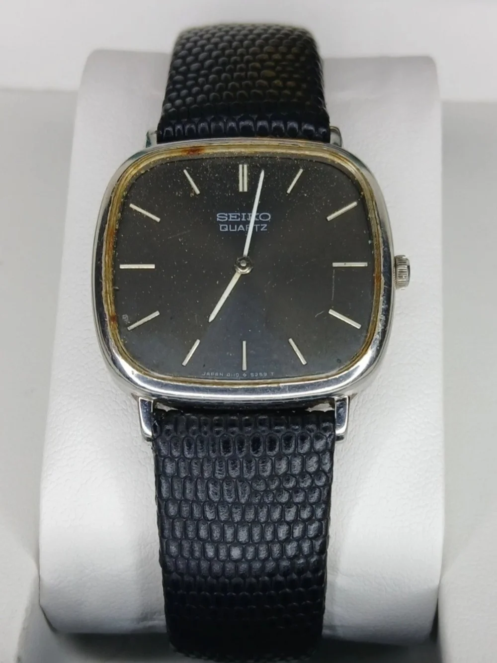 Vintage Seiko Quartz 4110-5209 Black Dial Square Men's Watch Leather Strap